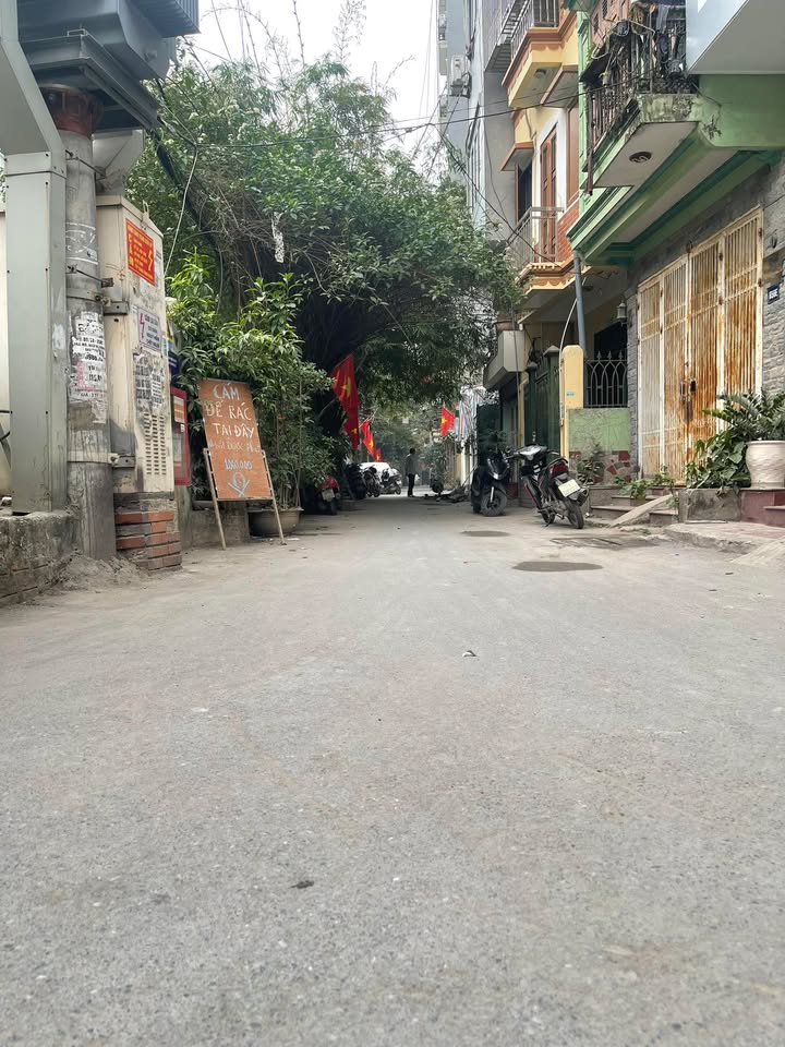 Bán nhà Hồ Tùng Mậu 50m² 9 tầng thang máy - Ô tô đỗ cửa ngày đêm!