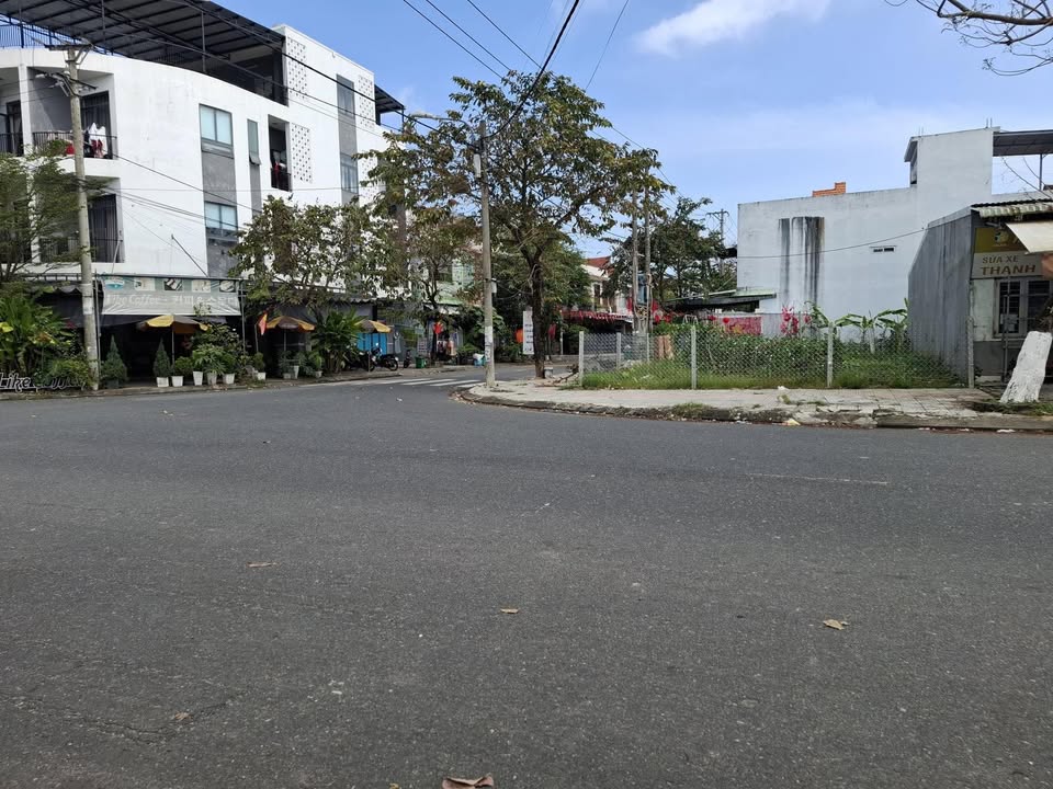 Lô đất 2 mặt tiền Mẹ Thứ, Hòa Xuân, 160m² giá 10.15 tỷ - Cơ hội đầu tư hiếm có!
