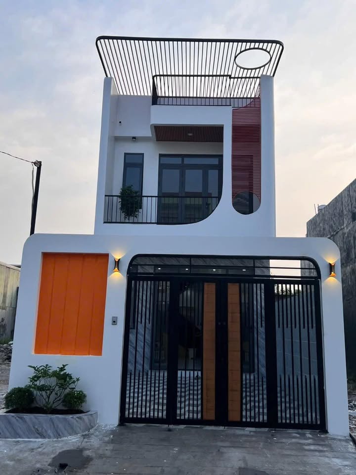 Nhà riêng Mỹ Hạnh Nam 140m² giá 3.3 tỷ - Sổ hồng sẵn, ô tô vào tận nhà!