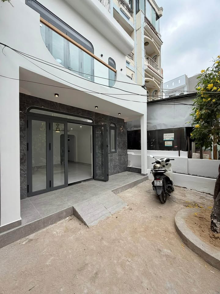 Bán nhà Nguyễn Thiện Thuật Bình Thạnh 66m² giá 7.5 tỷ - Ô tô vào tận nhà!