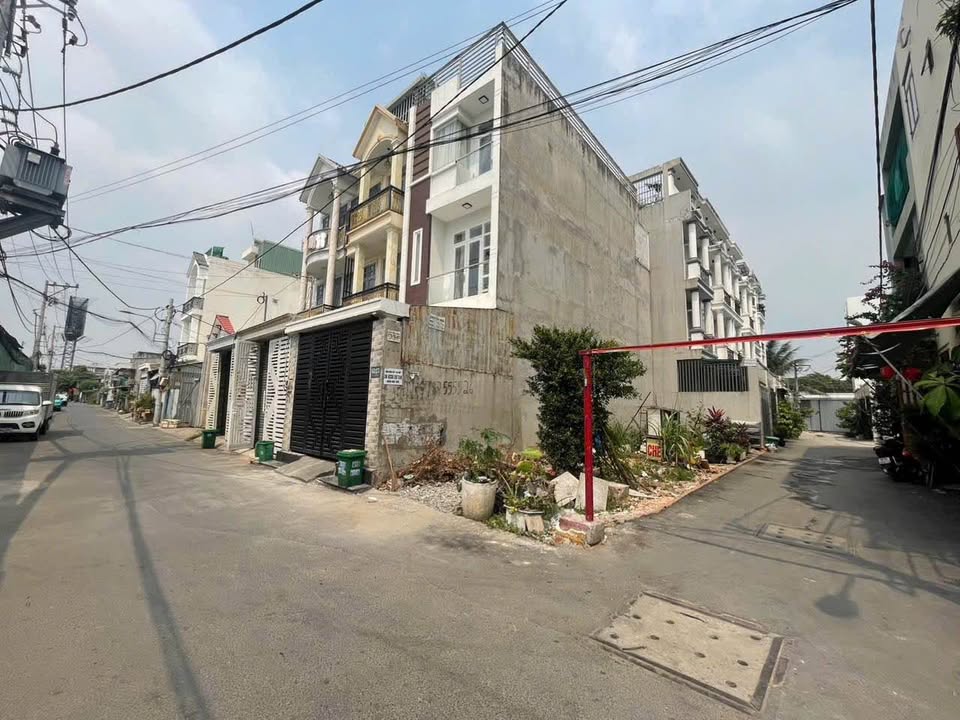 Nhà Mặt Tiền Kinh Doanh 68.3m² Lô Góc QL13, Thủ Đức - Giá 6.95 Tỷ