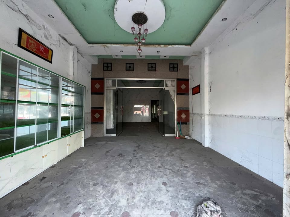 Nhà Mặt Tiền Nguyễn Trung Trực, Rạch Giá - 100m² Kinh Doanh Đỉnh Cao