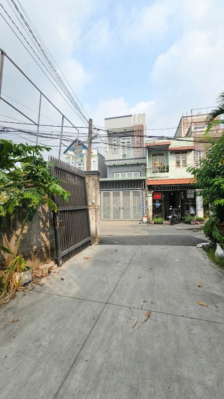 Nhà Xã Đông Thạnh, Hóc Môn 84m² giá 6 tỷ - Ô tô vào tận nhà, Sổ hồng sẵn