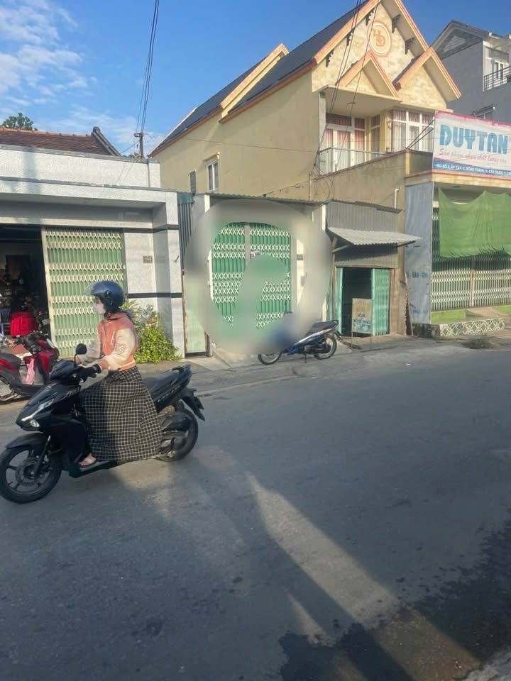 Nhà cấp 4 tại Thị trấn Cần Giuộc 107m² giá 4.3 tỷ - Mặt tiền kinh doanh đắc địa!