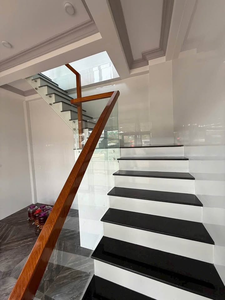 Nhà Mặt Tiền Phạm Hữu Lầu, Sa Đéc - Kinh Doanh Đa Ngành, Giá 6 Triệu/Tháng