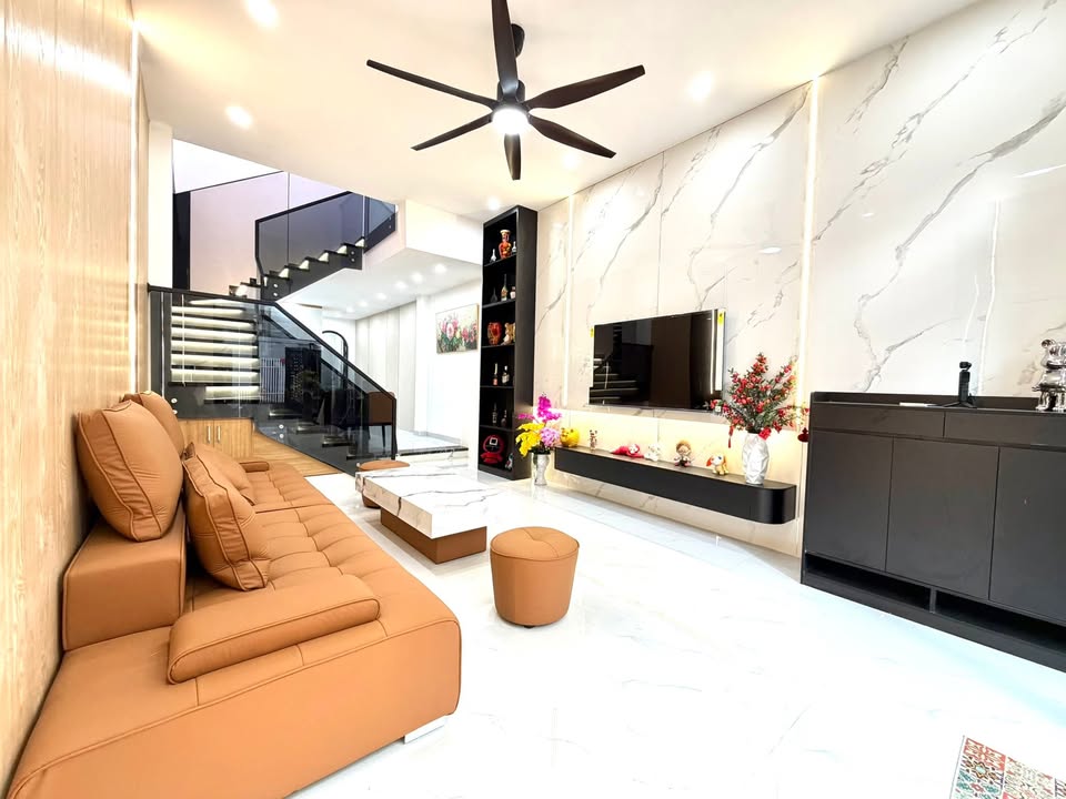 Nhà Phố Hoàng Diệu Hội An 160m² - Sang Trọng, Full Nội Thất, Sẵn Sàng Đón Tết