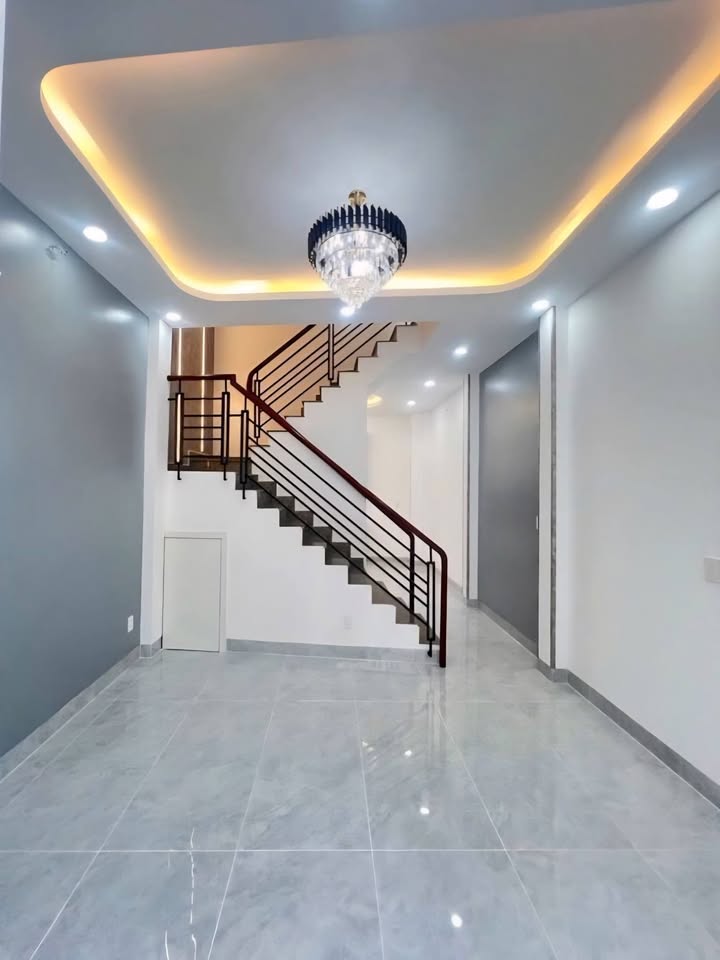 Nhà Quận Bình Tân 66m² chỉ 5 tỷ - Hẻm ô tô, sẵn sàng vào ở ngay!