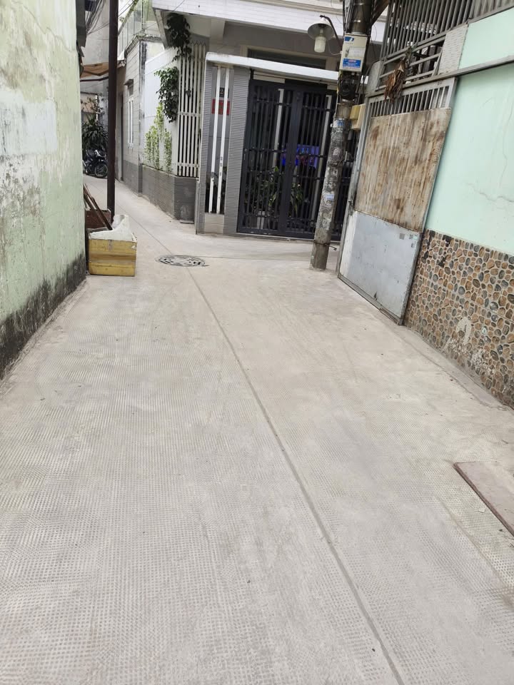 Nhà riêng Hoài Thanh Q8 17m² giá 1.59 tỷ - Sổ hồng sẵn sàng!