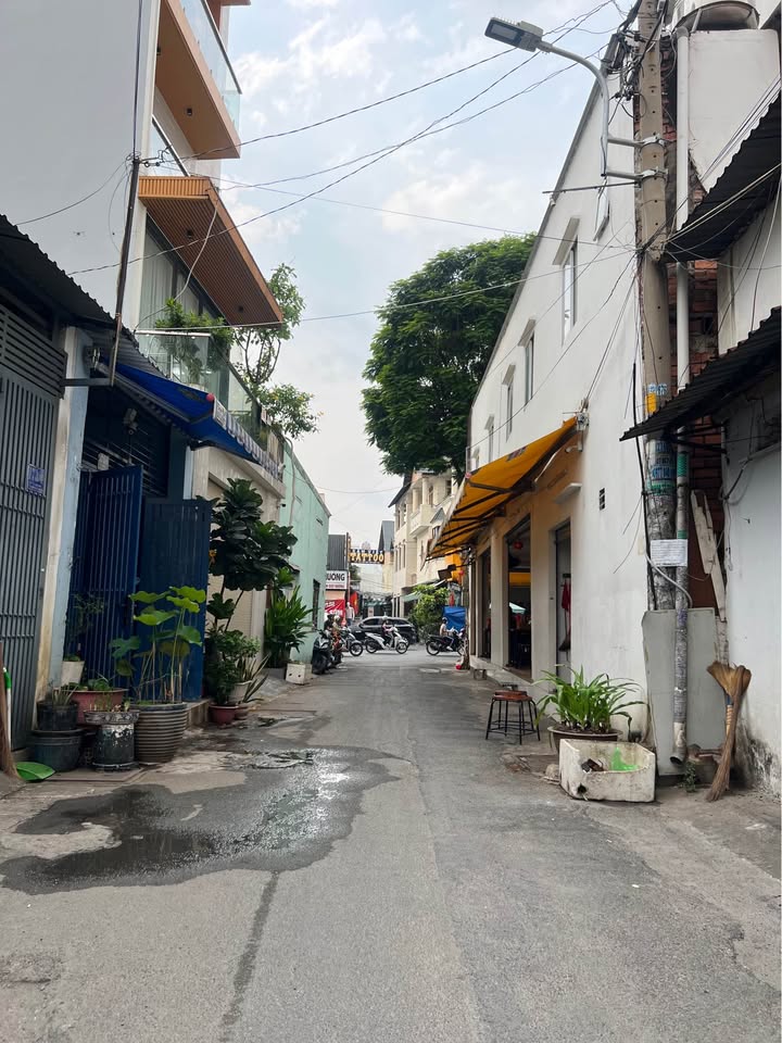 Bán nhà Tân Sơn Nhì Tân Phú 216m² giá 21.6 tỷ - Giá tốt hiếm có!