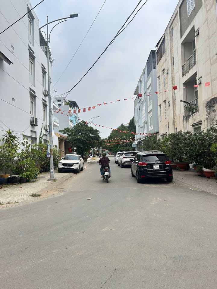 Nhà mặt tiền Bình Trưng Tây Thủ Đức 94m² giá 11.9 tỷ - Đầu tư sinh lời