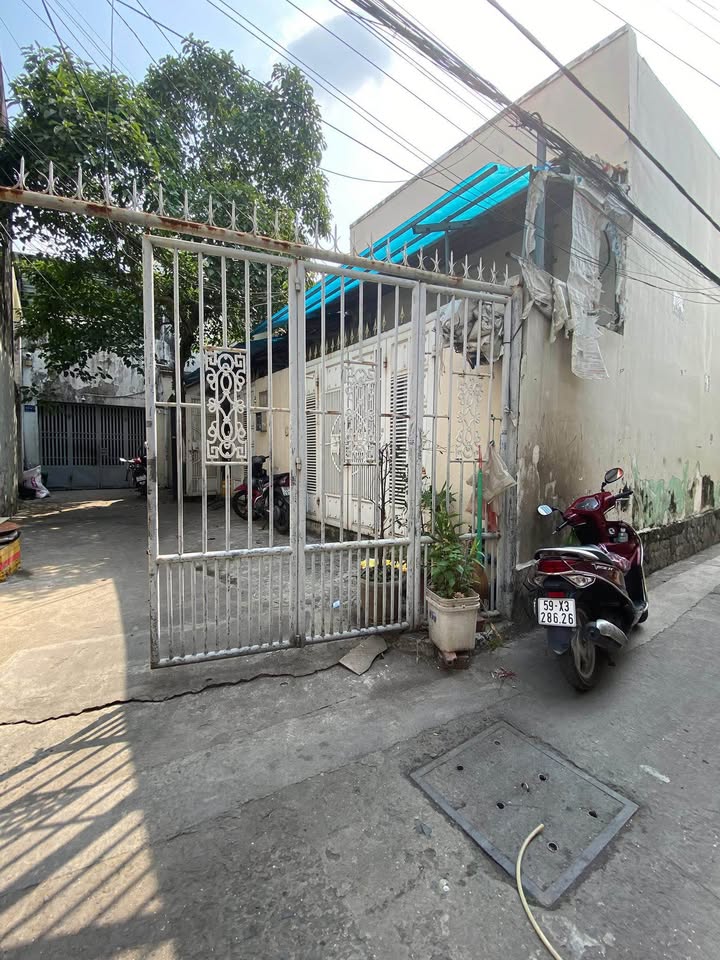 Bán đất tặng 3 nhà C4 Hiệp Bình Phước 192m² - Vị trí đắc địa