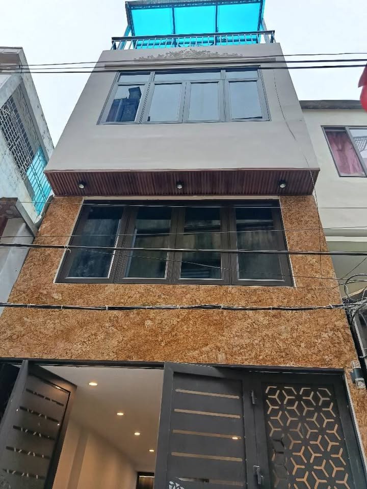 Nhà phố Hoa Lâm Long Biên 43m² giá 11 tỷ - Ô tô vào tận nhà!