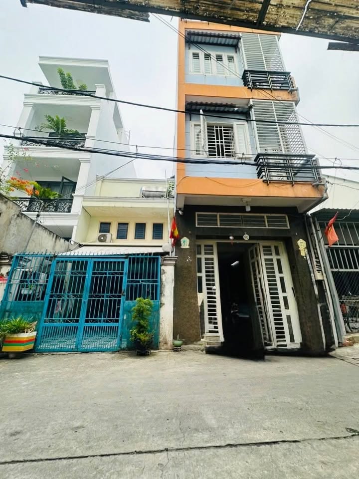 Bán nhà Lê Văn Quới 84m² giá 6.9 tỷ - Ô tô vào tận nhà