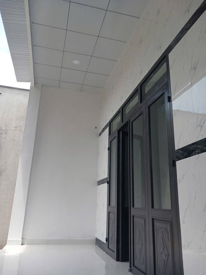 Nhà liên kế Vĩnh Đông Cam Lâm 233m² - Hẻm ô tô, sổ hồng sẵn!