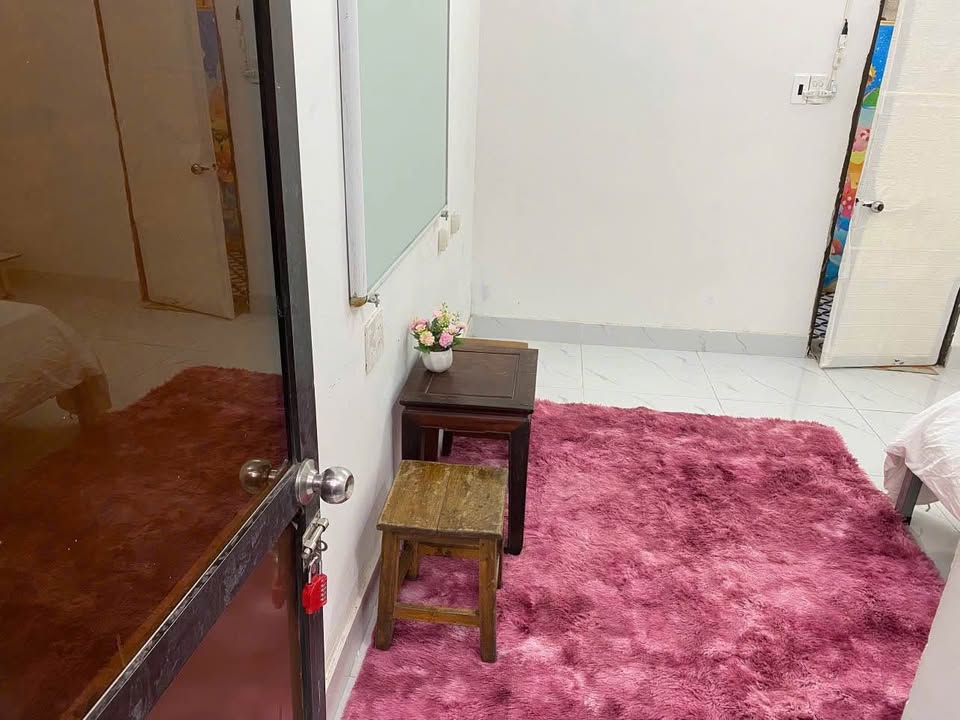 Phòng cho thuê tại phố Cầu Gỗ, Quận Hoàn Kiếm - Giá chỉ 4.5 triệu/tháng!