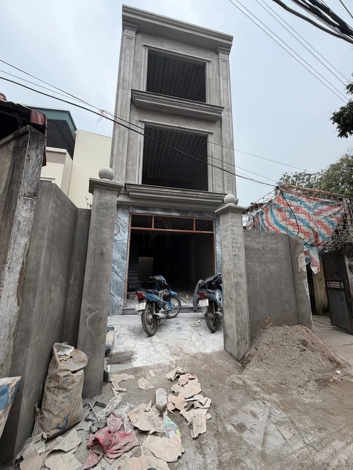 Nhà 3.5 tầng Ngũ Hiệp, Thanh Trì 70m² giá 6 tỷ - Không thể bỏ lỡ!