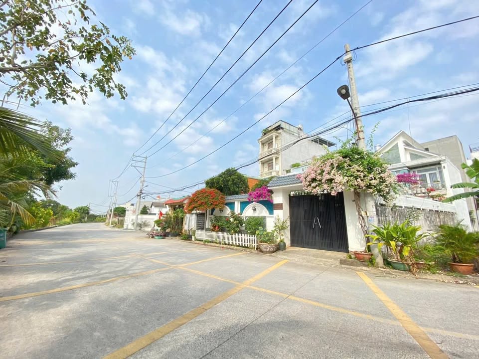 Đất góc 2MT Thạnh Lộc 37, Q12 350m² 9.5 tỷ - Đường to ô tô