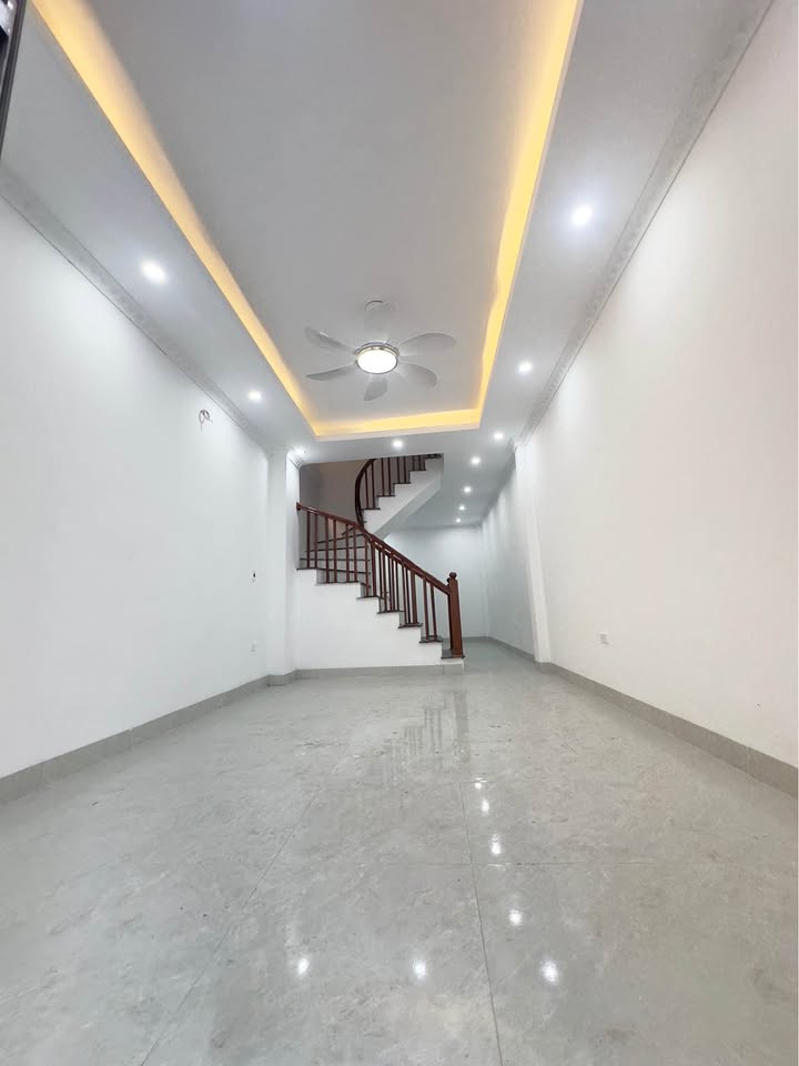 Nhà nguyên căn 3 tầng tại Mỹ Hào, Hưng Yên - Giá thuê chỉ từ vài triệu/tháng!