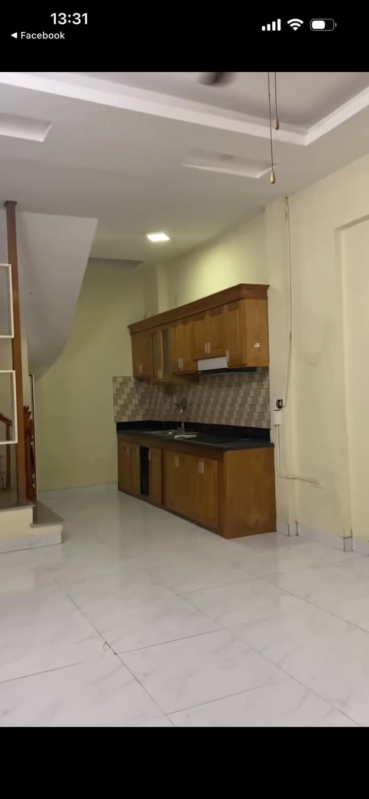 Cho thuê nhà Lĩnh Nam Hoàng Mai 30m² x 5 tầng - Sẵn sàng ở ngay!