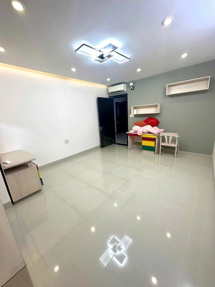 Nhà nguyên căn Tân Tiến Nha Trang 240m² - Full nội thất