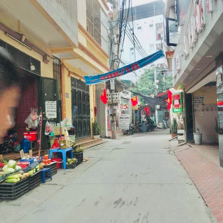 Nhà riêng Cầu Diễn 40m² nhỉnh 10 tỷ - Ô tô vào tận nhà!