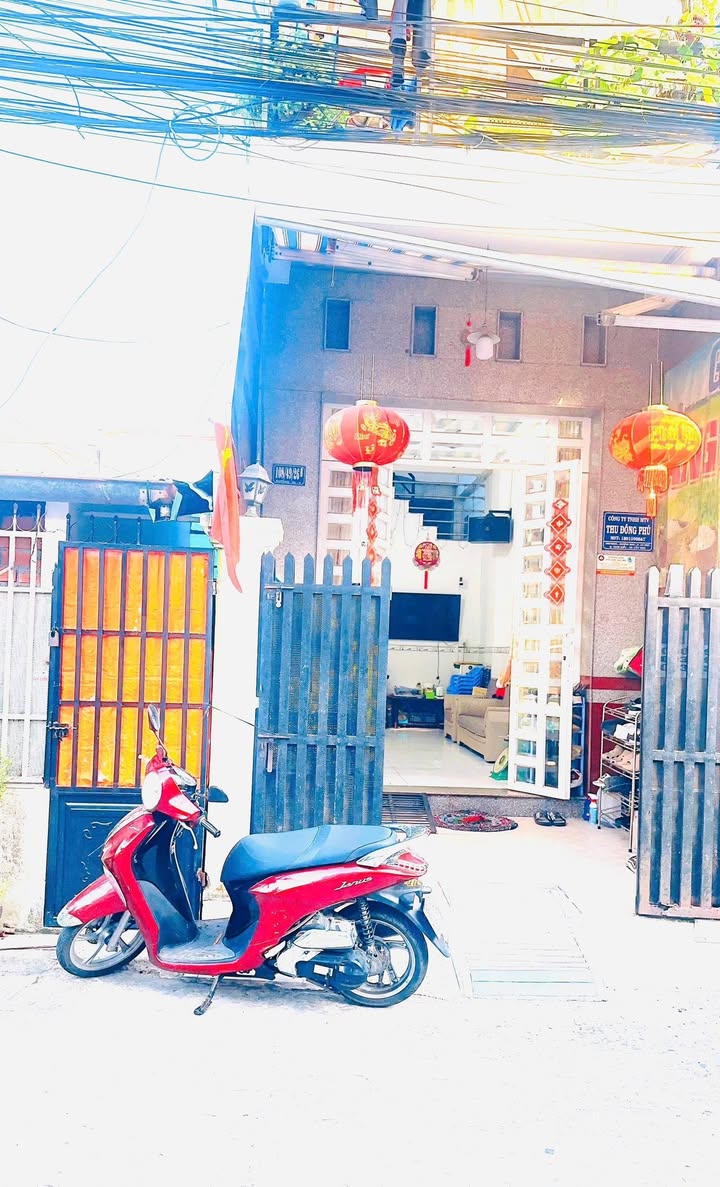 Nhà 2 Tầng 72m² Đường 30/4, Ninh Kiều - Hướng Đông Nam, 3.9 Tỷ