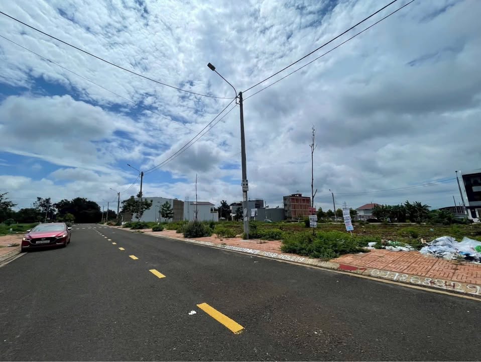 Lô đất 110m² Dương Quảng Hàm - 6.45 tỷ - Xây dựng tự do