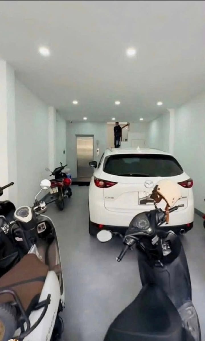 Nhà Riêng Phố Ngọc Lâm 60m² - Ô Tô Vào Tận Nhà, Lô Góc Đẹp