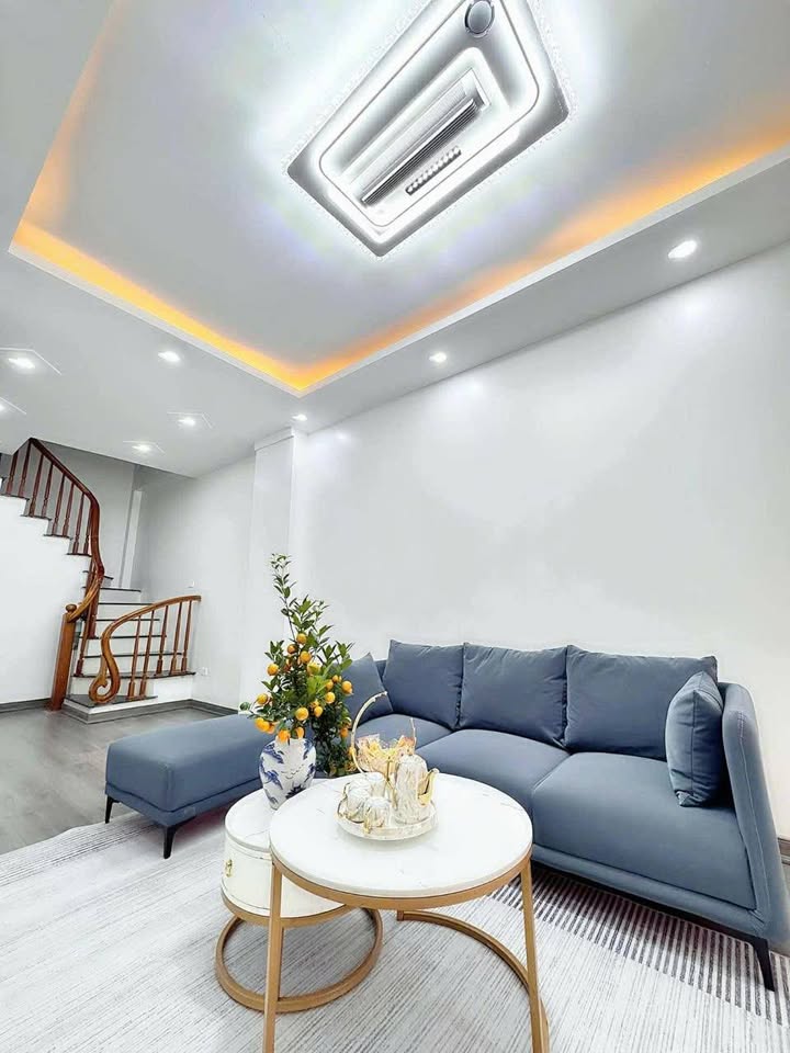 Bán nhà Ngõ 37 Văn Phú Hà Đông 30m² 9.8 tỷ - Ô tô đỗ cửa ở ngay!