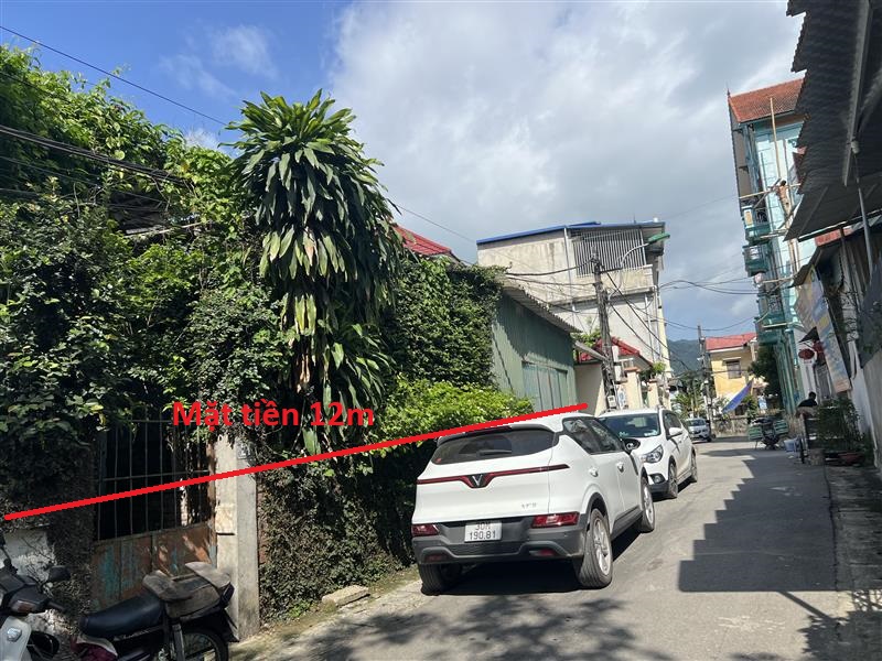 Nhà Mặt Phố Đốc Ngữ TP Hòa Bình 320m² - Mặt tiền kinh doanh đắc địa!