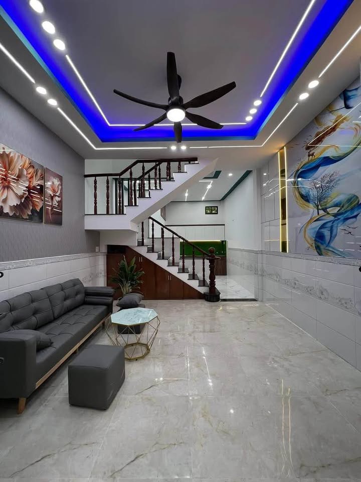 Nhà Đúc 1 Trệt 1 Lầu 40m² Gần BX An Sương, Hóc Môn - Giá 1.75 Tỷ