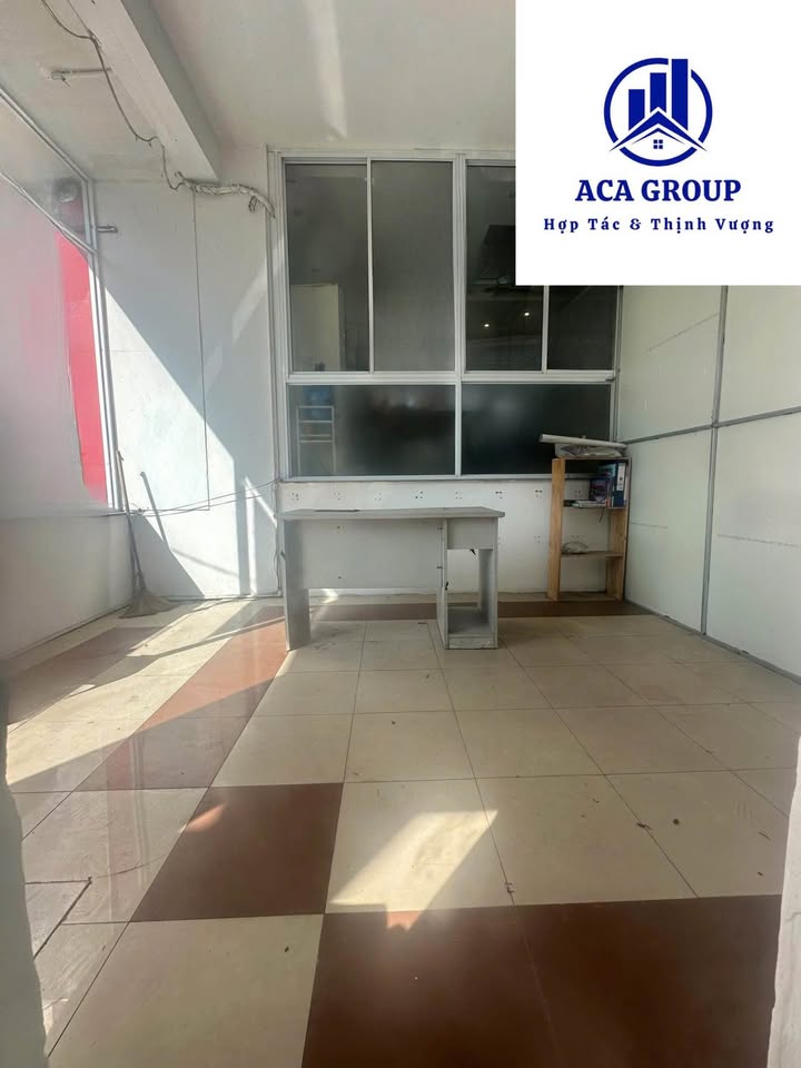 Cho thuê văn phòng tầng 2 tại VINCOM Huế 15m² giá 5 triệu - Không gian làm việc lý tưởng!