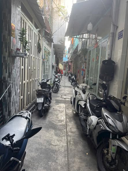 Nhà 3 Tầng Phường 15, Quận 8 - 21m² Giá 1.74 Tỷ, Gần Chợ & Trường Học