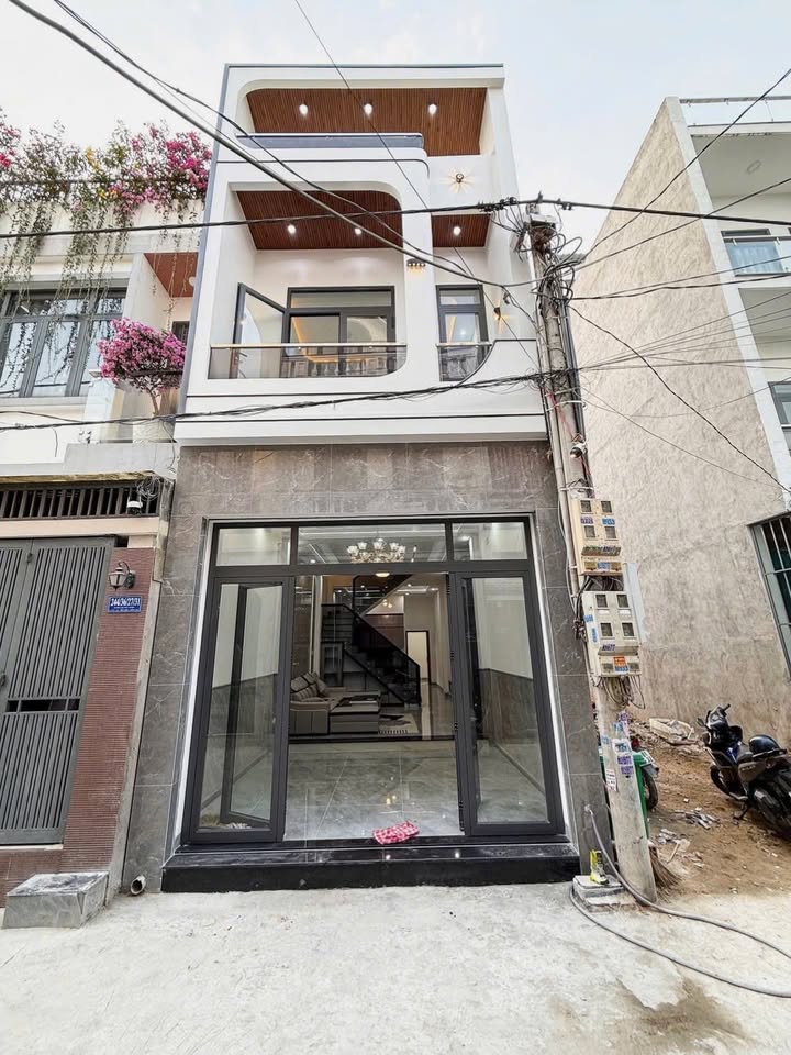 Nhà 2 Tầng 67m² Sổ Hồng Đường Oto Biên Hòa - Giá 3.15 Tỷ