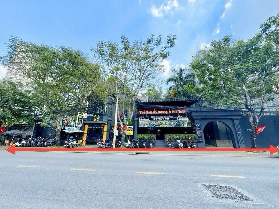 Bán Siêu Thị Mini Mặt Tiền Nguyễn Văn Hưởng, Thảo Điền - 2043m² Dòng Tiền 12 Tỷ/Năm