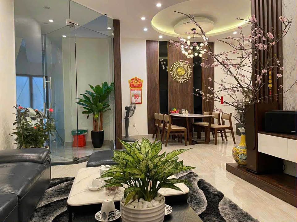 Nhà Ngõ 169 Trần Nguyên Hãn 70m² - Ô tô vào tận nhà, vị trí đẹp!