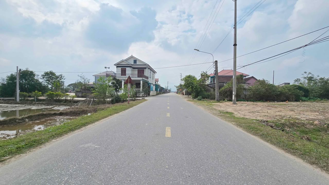 Đất mặt đường HL 92 Thạch Đài 231m² giá 4 tỷ - Vị trí kinh doanh tốt!