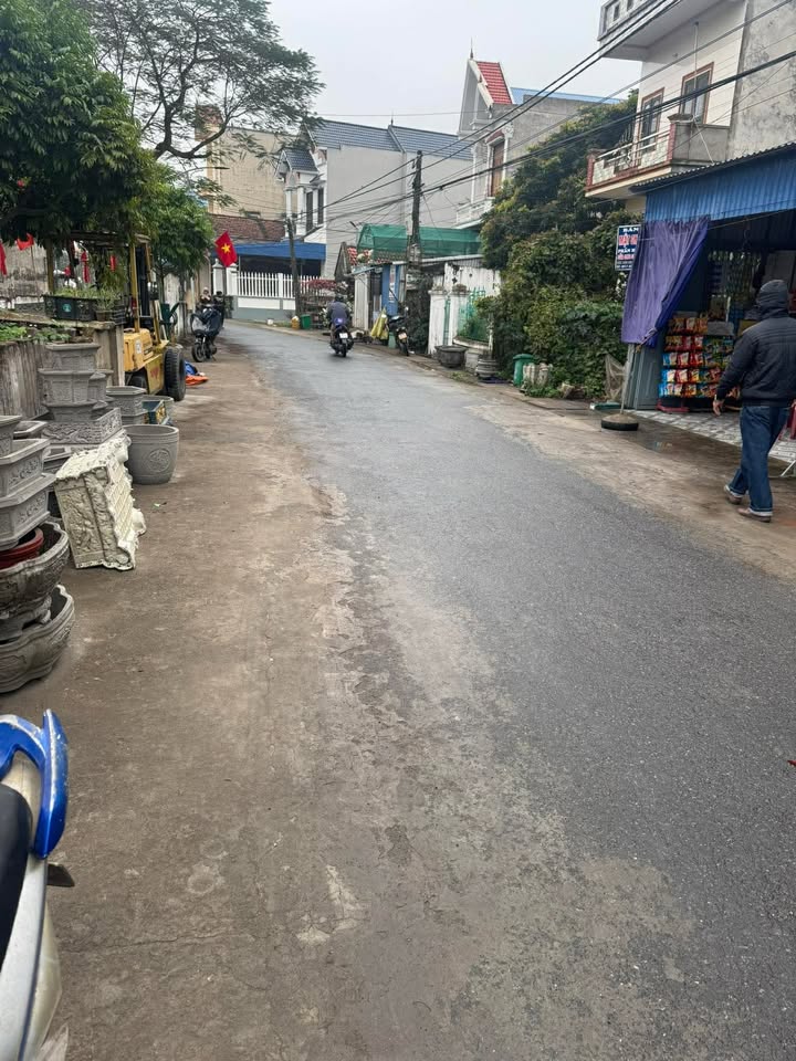 Đất mặt đường trục xã Phương Định, 100m² giá 1.2 tỷ - Kinh doanh thuận lợi!