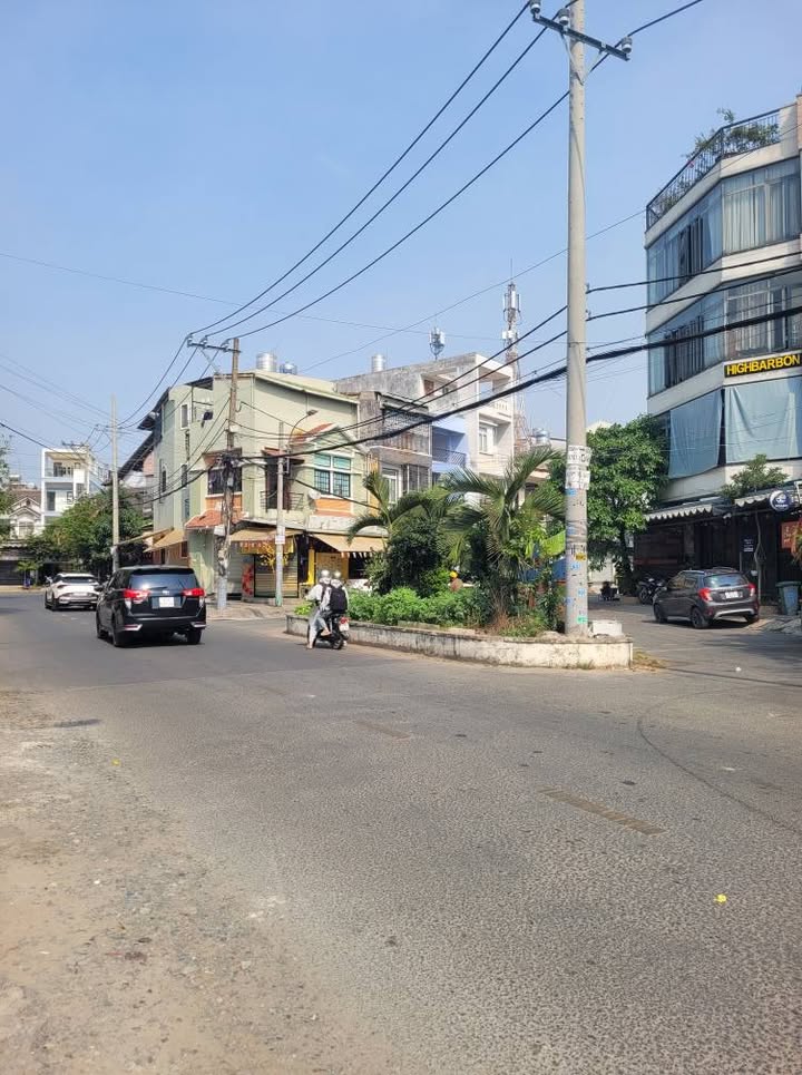 Nhà Mặt Tiền Kinh Doanh Hoàng Diệu 2, Thủ Đức - 107m², 4 Tầng, Lô Góc