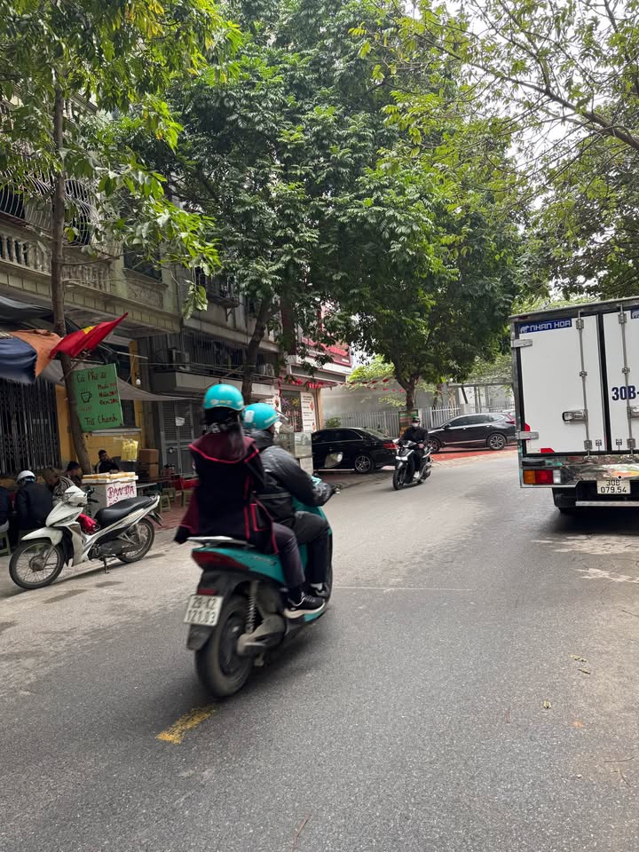 Tòa căn hộ dịch vụ KĐT Văn Quán 80m² - Dòng tiền 130 triệu/tháng ổn định!