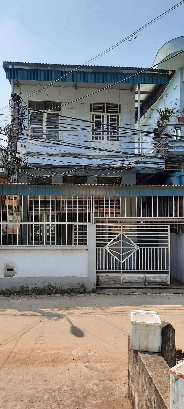 Cho thuê nhà Dữu Lâu Việt Trì 4PN - Ô tô vào tận nhà - Sẵn sàng ở ngay!