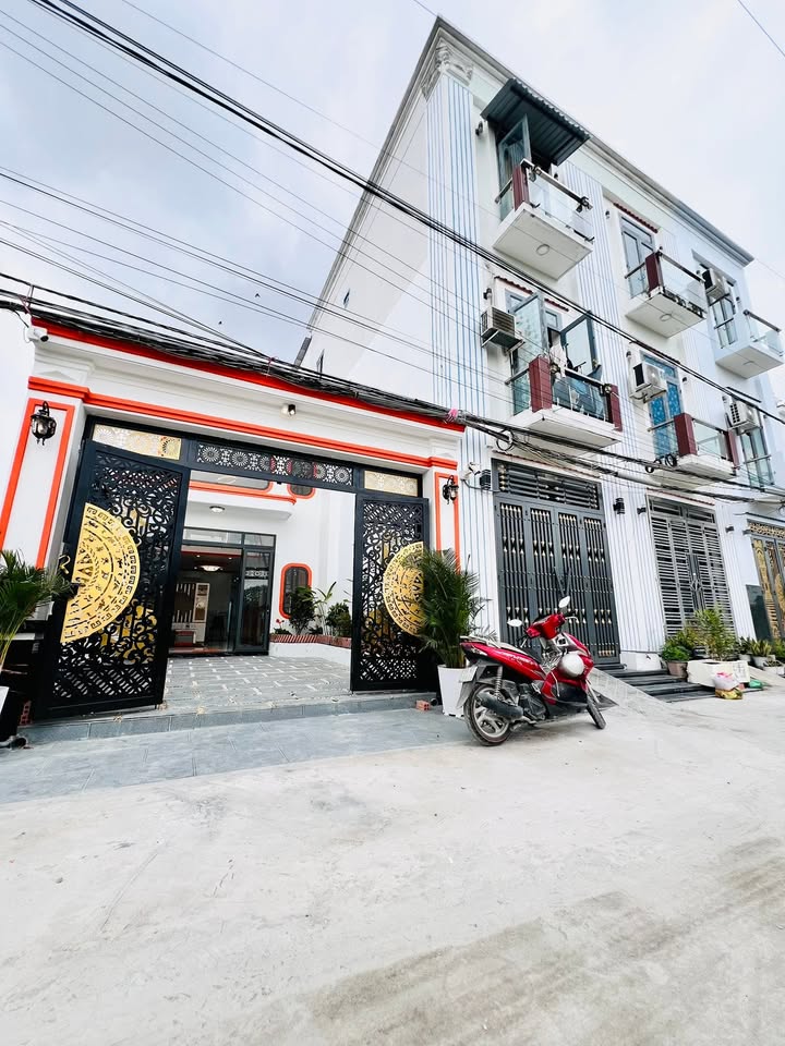 Nhà phố Tân Kim Cần Giuộc 126m² giá 3.19 tỷ - Thiết kế hiện đại sang trọng!