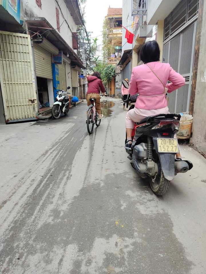 Bán đất Tây Mỗ Nam Từ Liêm 42m² hơn 6 tỷ - Ô tô vào tận nhà!