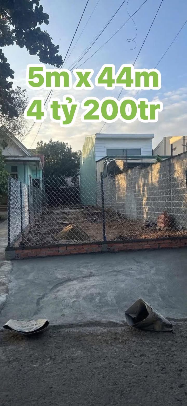 Đất hẻm 192 Nguyễn Chí Thanh, Tân An, 220m² giá 4.2 tỷ - Thương lượng ngay!