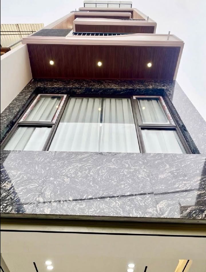 Nhà phố Thượng Thanh Long Biên 45m² giá thỏa thuận - Ô tô đỗ cửa, lô góc, thang máy