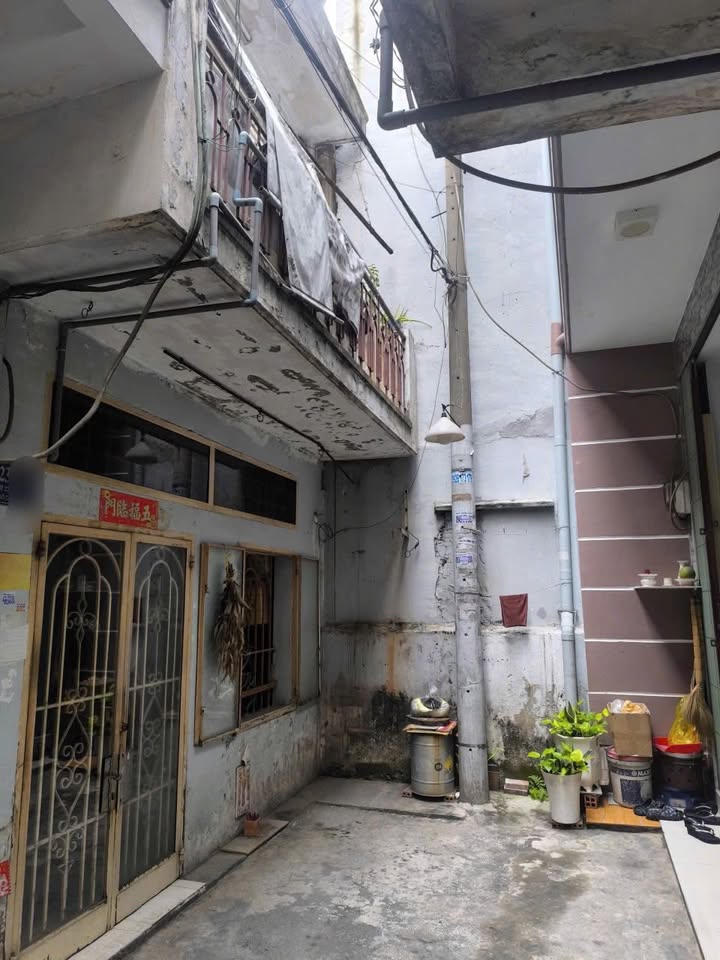 Nhà riêng Hẻm 1/ Hoà Bình, P.Hiệp Tân, 32m² giá 4 tỷ - An ninh, yên tĩnh!