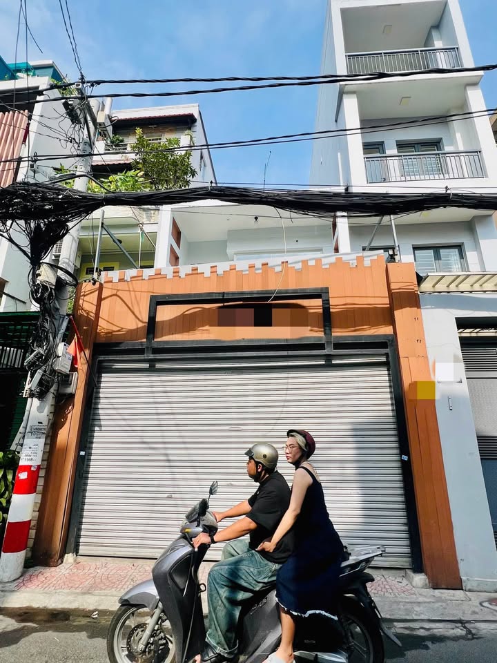 Nhà mặt tiền Nguyễn Đình Chính 102m² - 24.5 tỷ Vị trí đắc địa