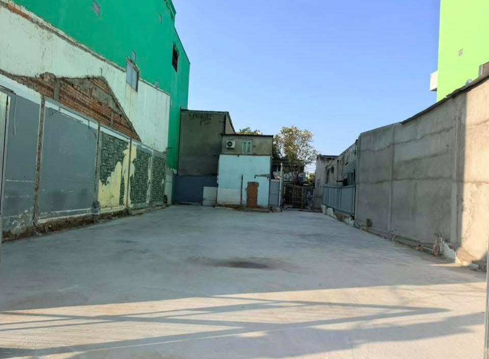 Nhà phố MT Nguyễn Hữu Thọ Bến Lức 33 tỷ - Thích hợp KD