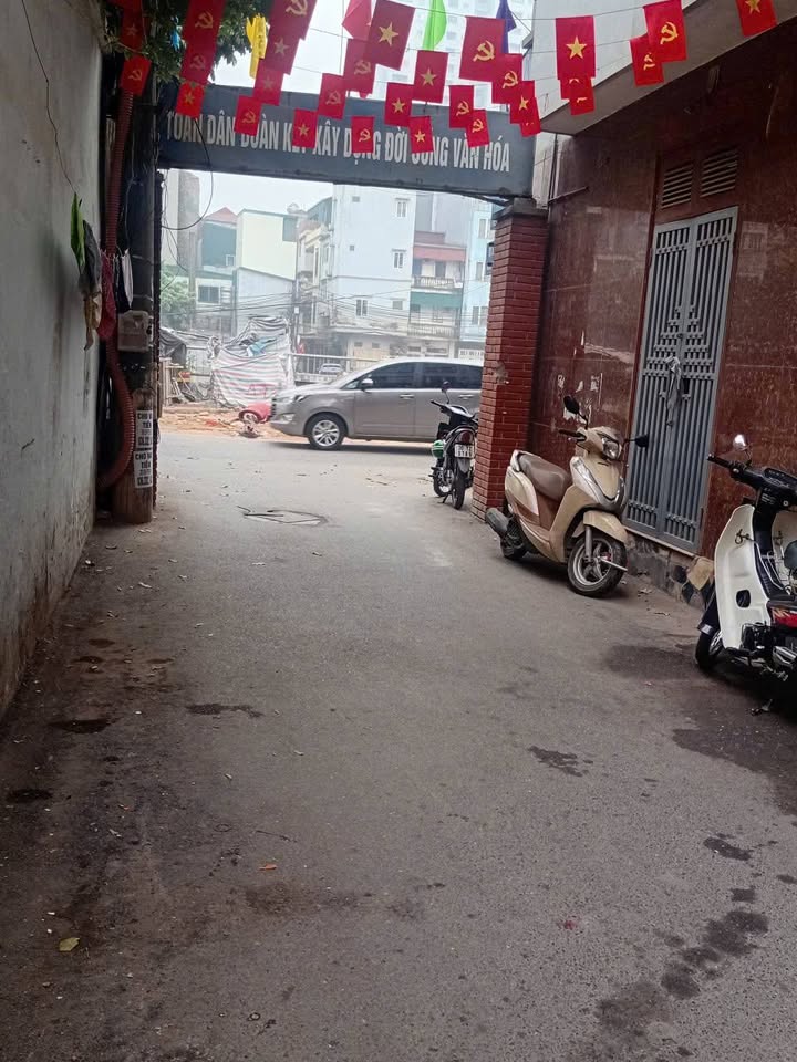 Bán nhà Ngô Quyền Hà Đông 34m² giá 8 tỷ - Ô tô đỗ cửa cực hiếm!