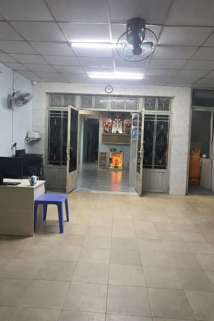 Nhà phố mặt tiền Trịnh Đình Trọng, Tân Phú, 130m² giá 13.39 tỷ - Kinh doanh ổn định!